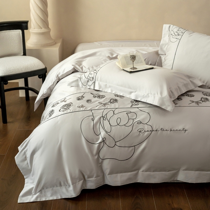 91家纺网 家纺一手货源 找家纺 艾莱家纺 2025春夏新款A类100S长绒棉全棉纯棉四件套-小野玫瑰 小野玫瑰-浅灰灰