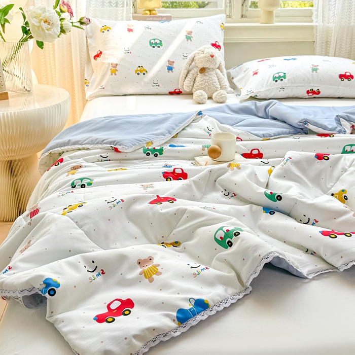 91家纺网 家纺一手货源 找家纺 穆琪 2025新款小花边夏凉被印花夏被小清新夏凉被 动感汽车-小花边