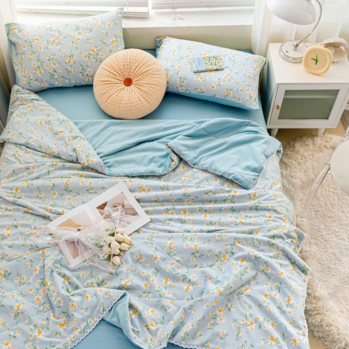 91家纺网 家纺一手货源 找家纺 穆琪 2025新款小花边夏凉被印花夏被小清新夏凉被 花间