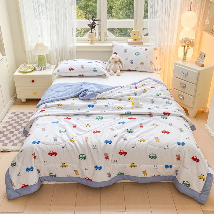 91家纺网 家纺一手货源 找家纺 穆琪 2025年新款手包边小清新夏凉被水洗棉夏凉被印花夏被 动感汽车