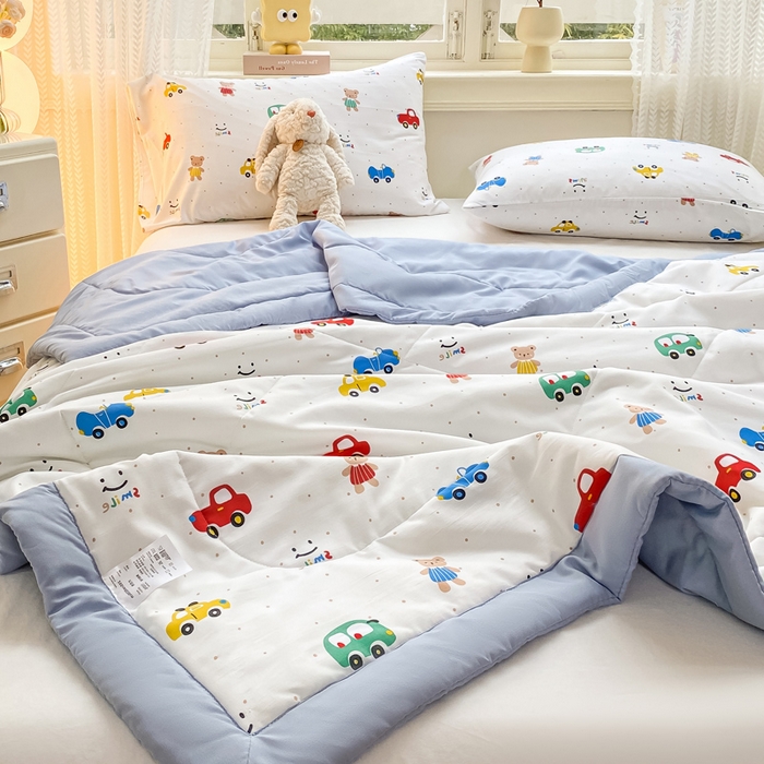 91家纺网 家纺一手货源 找家纺 穆琪 2025年新款手包边小清新夏凉被水洗棉夏凉被印花夏被 动感汽车