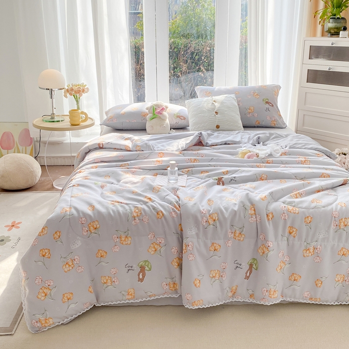 91家纺网 家纺一手货源 找家纺 穆琪 2025新款小花边夏凉被印花夏被小清新夏凉被 花开半夏