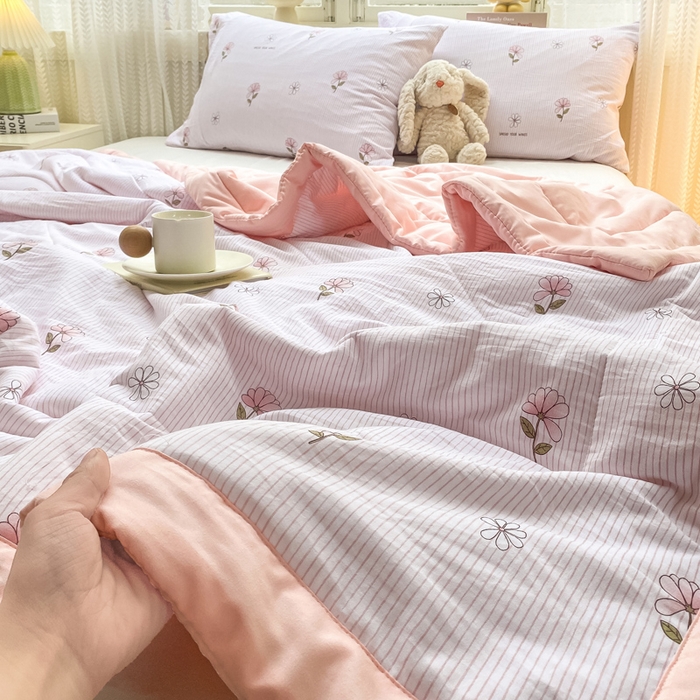 91家纺网 家纺一手货源 找家纺 穆琪 2025年新款手包边小清新夏凉被水洗棉夏凉被印花夏被 浮花