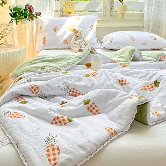 91家纺网 家纺一手货源 找家纺 穆琪 2025新款小花边夏凉被印花夏被小清新夏凉被 奇趣萌宠-小花边