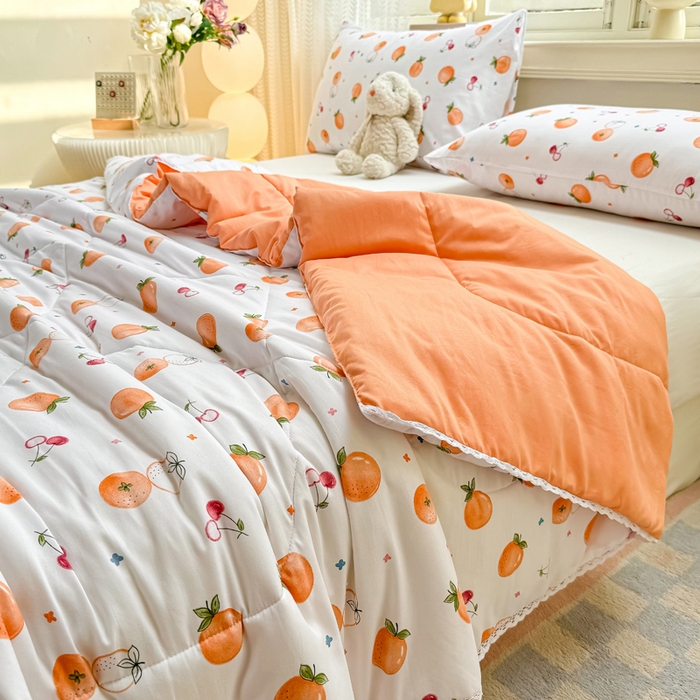 91家纺网 家纺一手货源 找家纺 穆琪 2025新款小花边夏凉被印花夏被小清新夏凉被 甜蜜邂逅-小花边