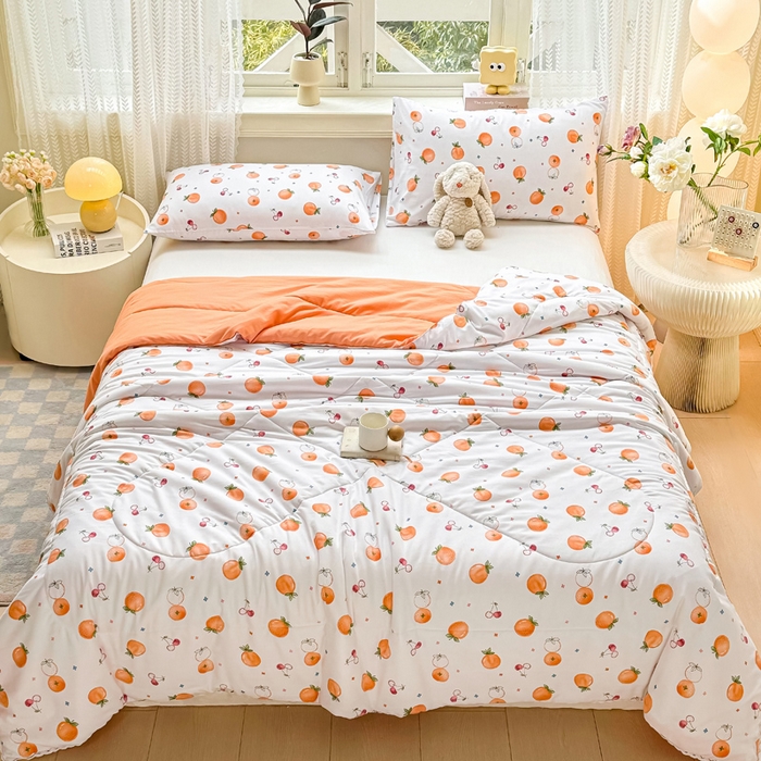 91家纺网 家纺一手货源 找家纺 穆琪 2025新款小花边夏凉被印花夏被小清新夏凉被 甜蜜邂逅-小花边