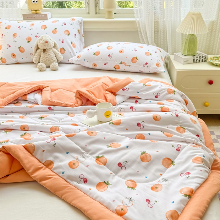 91家纺网 家纺一手货源 找家纺 穆琪 2025年新款手包边小清新夏凉被水洗棉夏凉被印花夏被 甜蜜邂逅