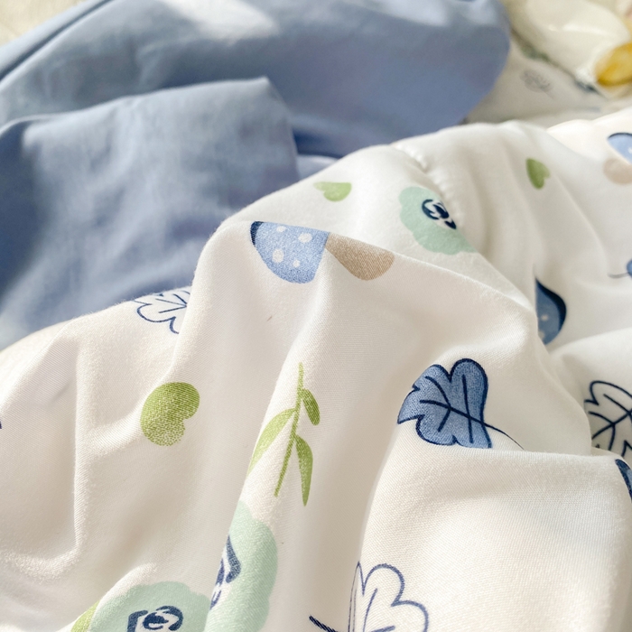 91家纺网 家纺一手货源 找家纺 穆琪 2025新款小花边夏凉被印花夏被小清新夏凉被 小蘑菇