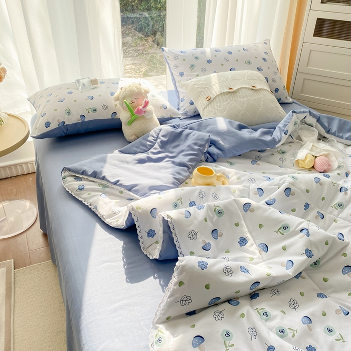 91家纺网 家纺一手货源 找家纺 穆琪 2025新款小花边夏凉被印花夏被小清新夏凉被 小蘑菇