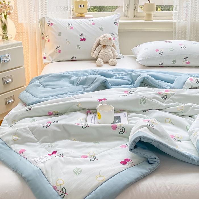 91家纺网 家纺一手货源 找家纺 穆琪 2025年新款手包边小清新夏凉被水洗棉夏凉被印花夏被 小欢喜