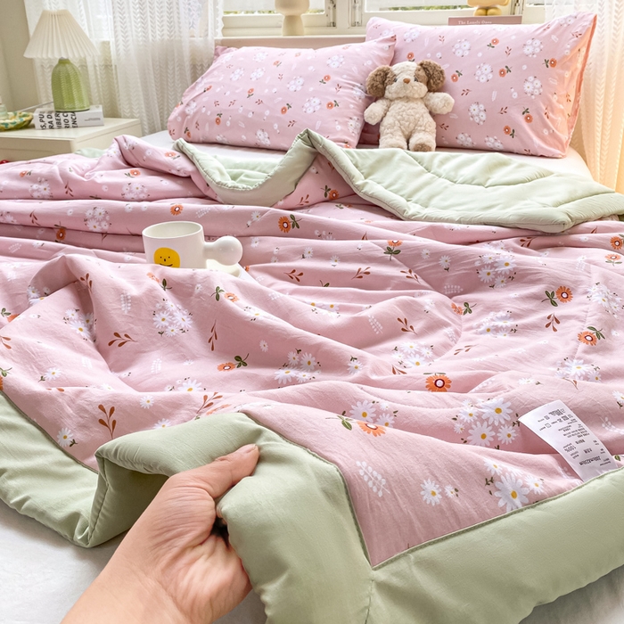 91家纺网 家纺一手货源 找家纺 穆琪 2025年新款手包边小清新夏凉被水洗棉夏凉被印花夏被 紫韵