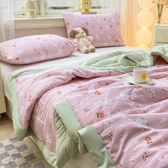 91家纺网 家纺一手货源 找家纺 穆琪 2025年新款手包边小清新夏凉被水洗棉夏凉被印花夏被 紫韵