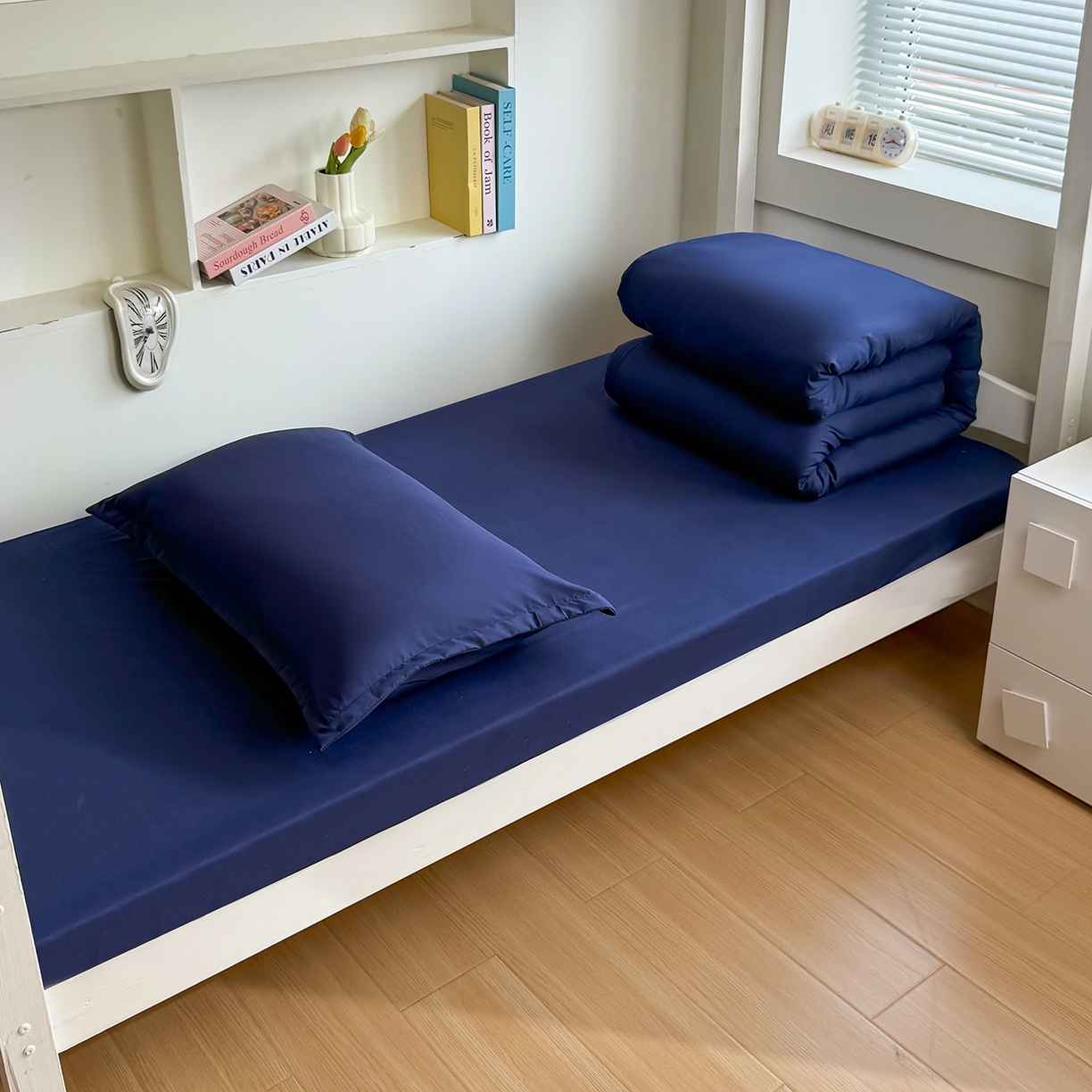 91家纺网 家纺一手货源 找家纺 茗婷家纺 2025供外贸跨境纯色床单笠学生三件套上下铺三件套军训宿舍医院养老院 藏青