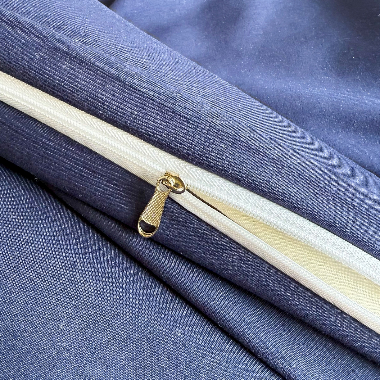 91家纺网 家纺一手货源 找家纺 茗婷家纺 2025供外贸跨境纯色床单笠学生三件套上下铺三件套军训宿舍医院养老院 藏青