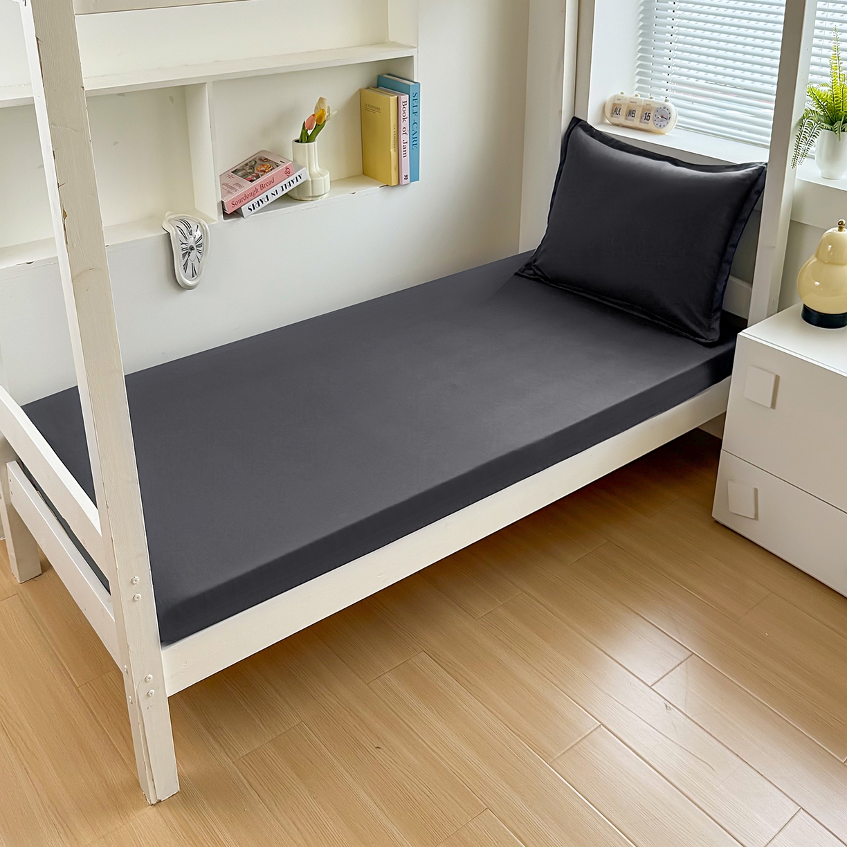 91家纺网 家纺一手货源 找家纺 茗婷家纺 2025供外贸跨境纯色床单笠学生三件套上下铺三件套军训宿舍医院养老院 高级灰