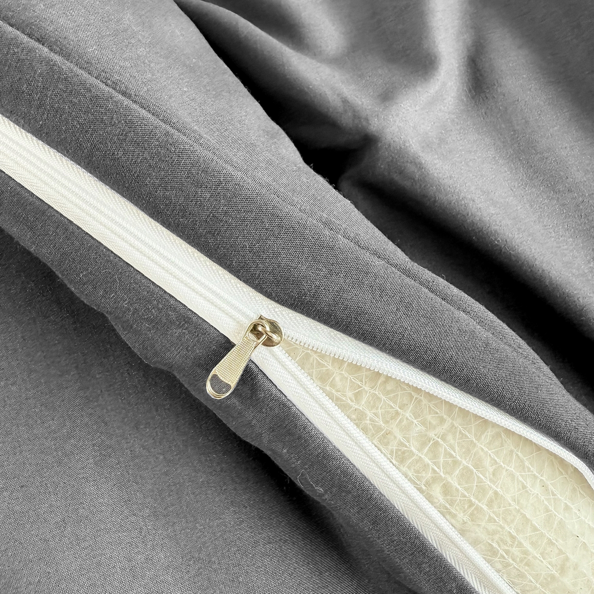 91家纺网 家纺一手货源 找家纺 茗婷家纺 2025供外贸跨境纯色床单笠学生三件套上下铺三件套军训宿舍医院养老院 高级灰