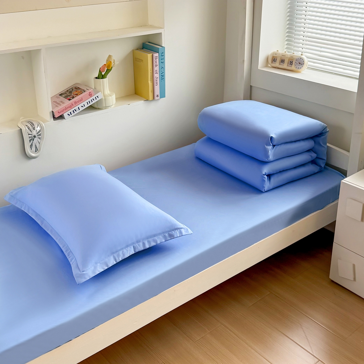 91家纺网 家纺一手货源 找家纺 茗婷家纺 2025供外贸跨境纯色床单笠学生三件套上下铺三件套军训宿舍医院养老院 海盐蓝