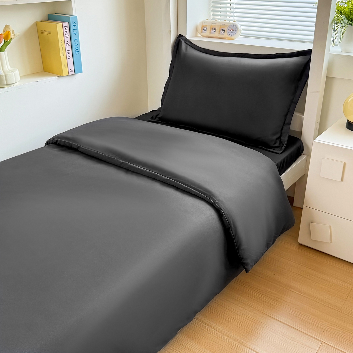 91家纺网 家纺一手货源 找家纺 茗婷家纺 2025供外贸跨境纯色床单笠学生三件套上下铺三件套军训宿舍医院养老院 黑色