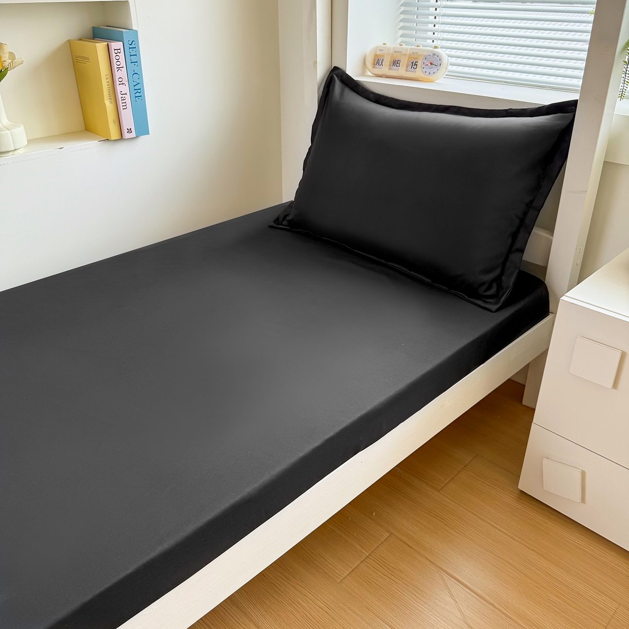 91家纺网 家纺一手货源 找家纺 茗婷家纺 2025供外贸跨境纯色床单笠学生三件套上下铺三件套军训宿舍医院养老院 黑色