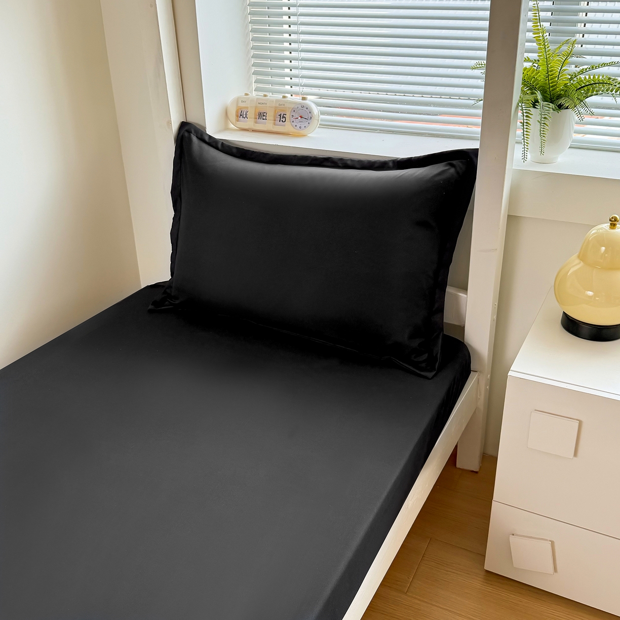 91家纺网 家纺一手货源 找家纺 茗婷家纺 2025供外贸跨境纯色床单笠学生三件套上下铺三件套军训宿舍医院养老院 黑色