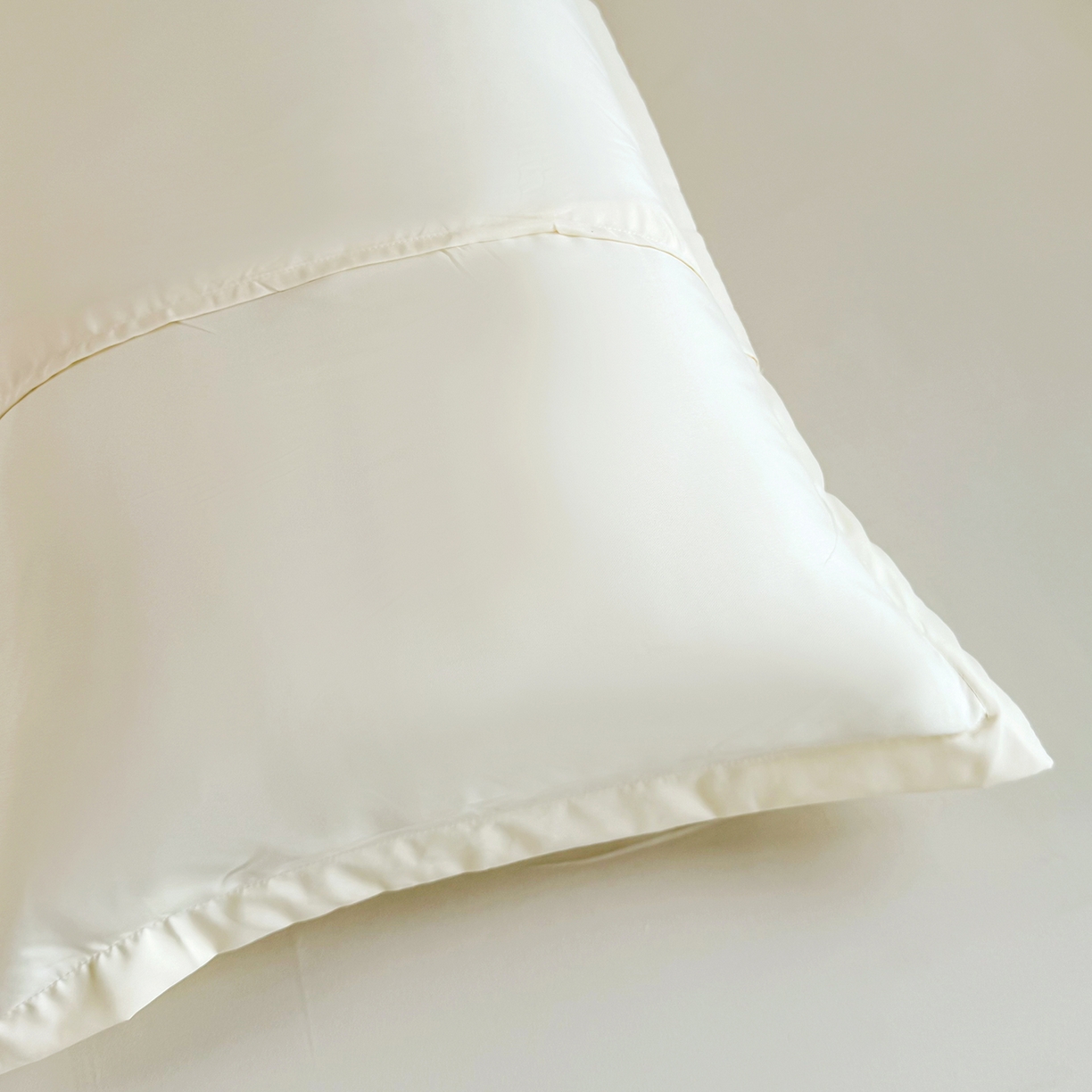 91家纺网 家纺一手货源 找家纺 茗婷家纺 2025供外贸跨境纯色床单笠学生三件套上下铺三件套军训宿舍医院养老院 米白