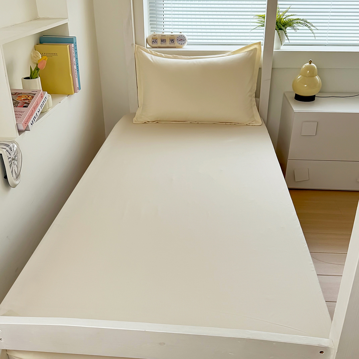 91家纺网 家纺一手货源 找家纺 茗婷家纺 2025供外贸跨境纯色床单笠学生三件套上下铺三件套军训宿舍医院养老院 米白