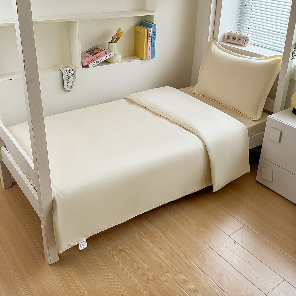 91家纺网 家纺一手货源 找家纺 茗婷家纺 2025供外贸跨境纯色床单笠学生三件套上下铺三件套军训宿舍医院养老院 米白