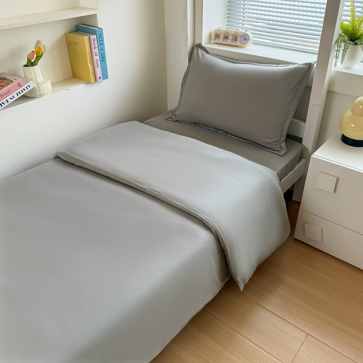 91家纺网 家纺一手货源 找家纺 茗婷家纺 2025供外贸跨境纯色床单笠学生三件套上下铺三件套军训宿舍医院养老院 浅灰