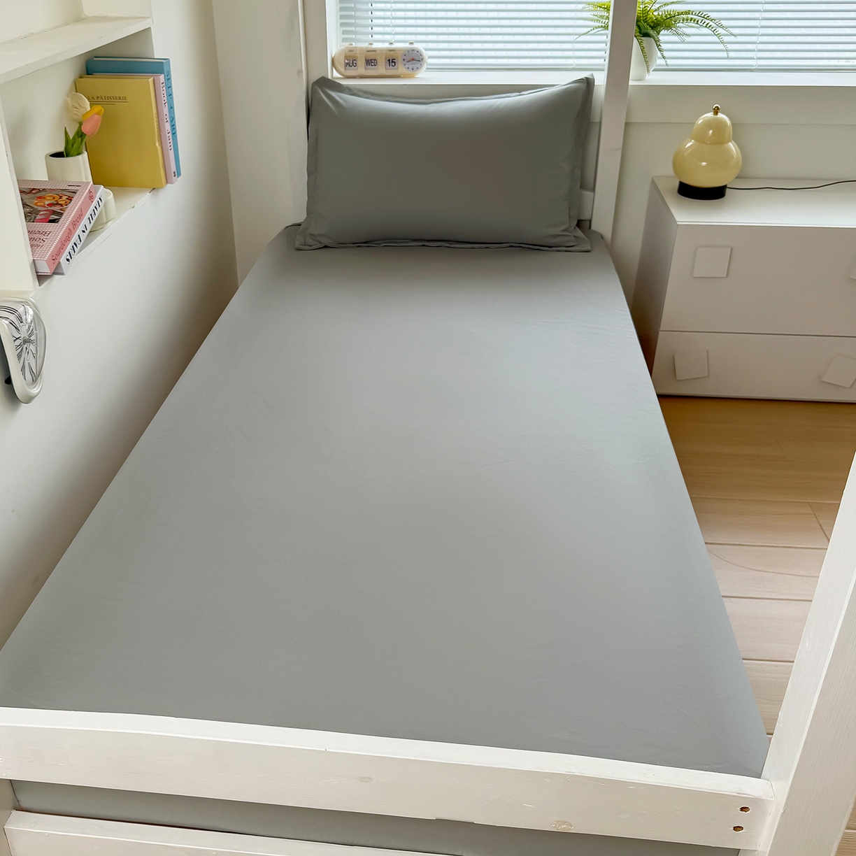 91家纺网 家纺一手货源 找家纺 茗婷家纺 2025供外贸跨境纯色床单笠学生三件套上下铺三件套军训宿舍医院养老院 浅灰