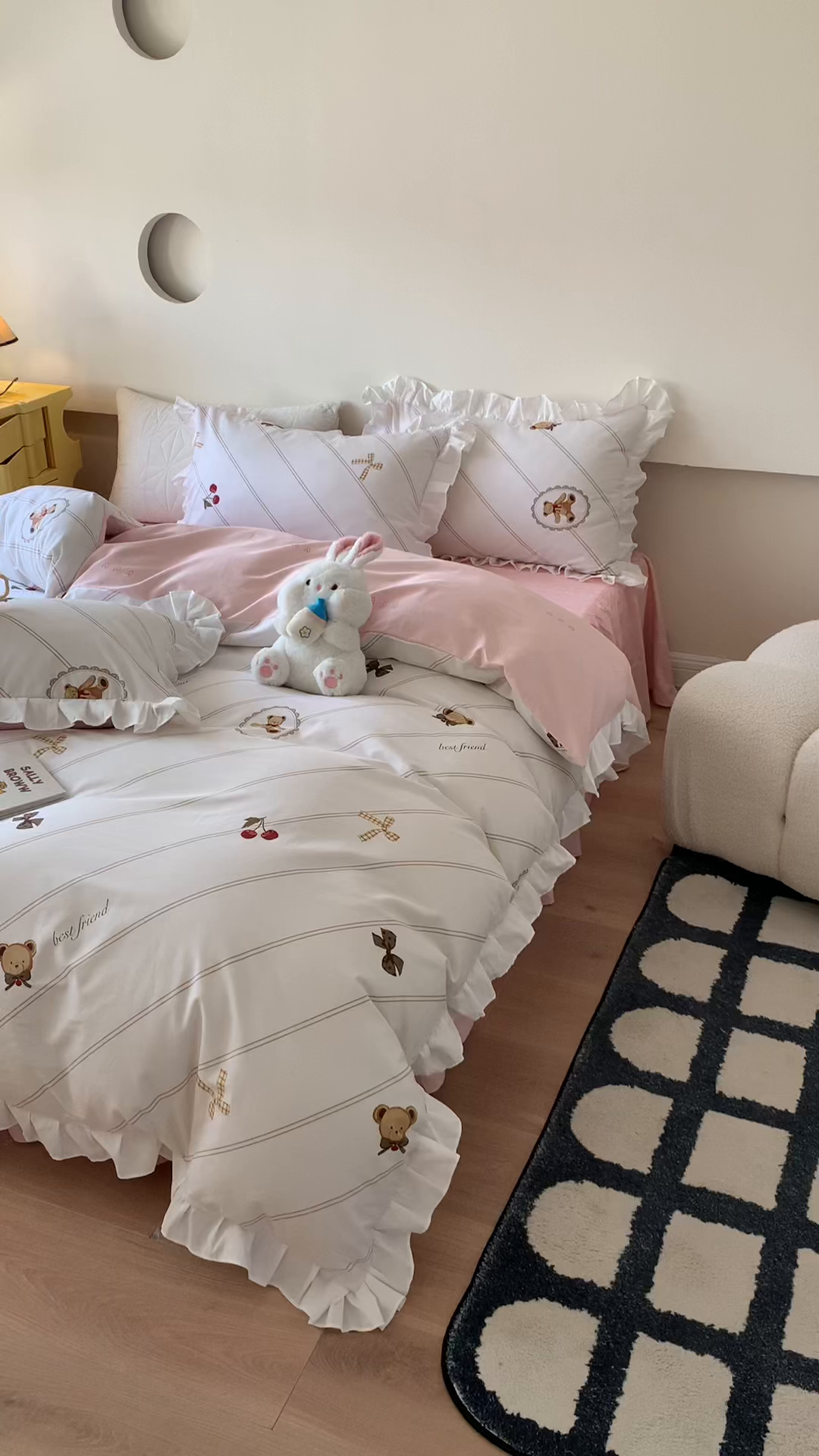 91家纺网 家纺一手货源 找家纺 玉元坊 2025春夏新款公主风全棉纯棉花边被套床单四件套 悠然小贝