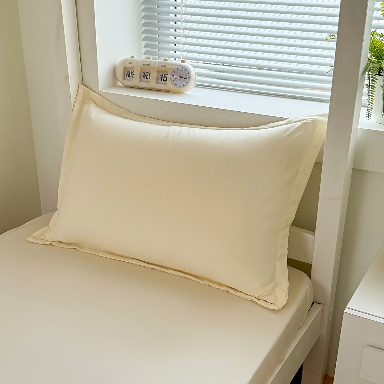 91家纺网 家纺一手货源 找家纺 茗婷家纺 2025新款供跨境外贸高克重纯色磨毛床笠宾馆养老院床笠多规格 米白