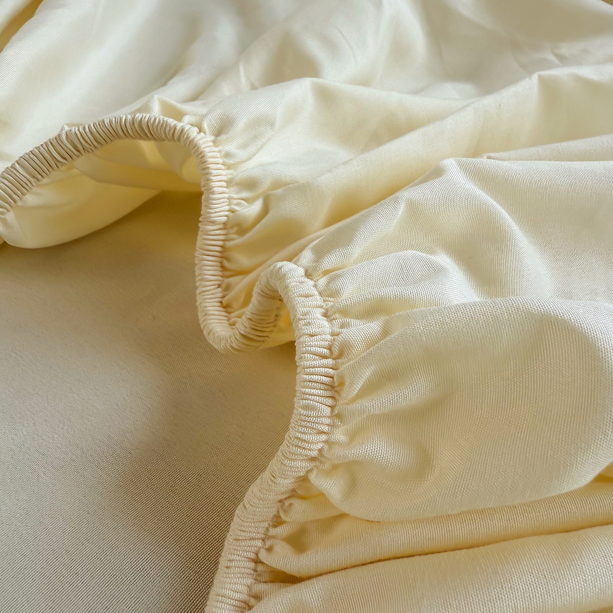 91家纺网 家纺一手货源 找家纺 茗婷家纺 2025新款供跨境外贸高克重纯色磨毛床笠宾馆养老院床笠多规格 米白