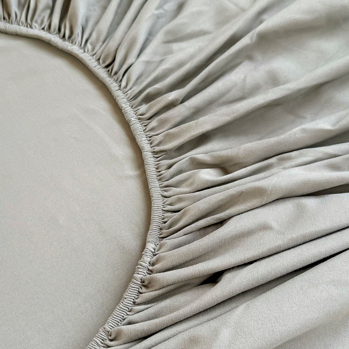 91家纺网 家纺一手货源 找家纺 （总）茗婷家纺 2025新款供跨境外贸高克重纯色磨毛床笠宾馆养老院床笠多规格