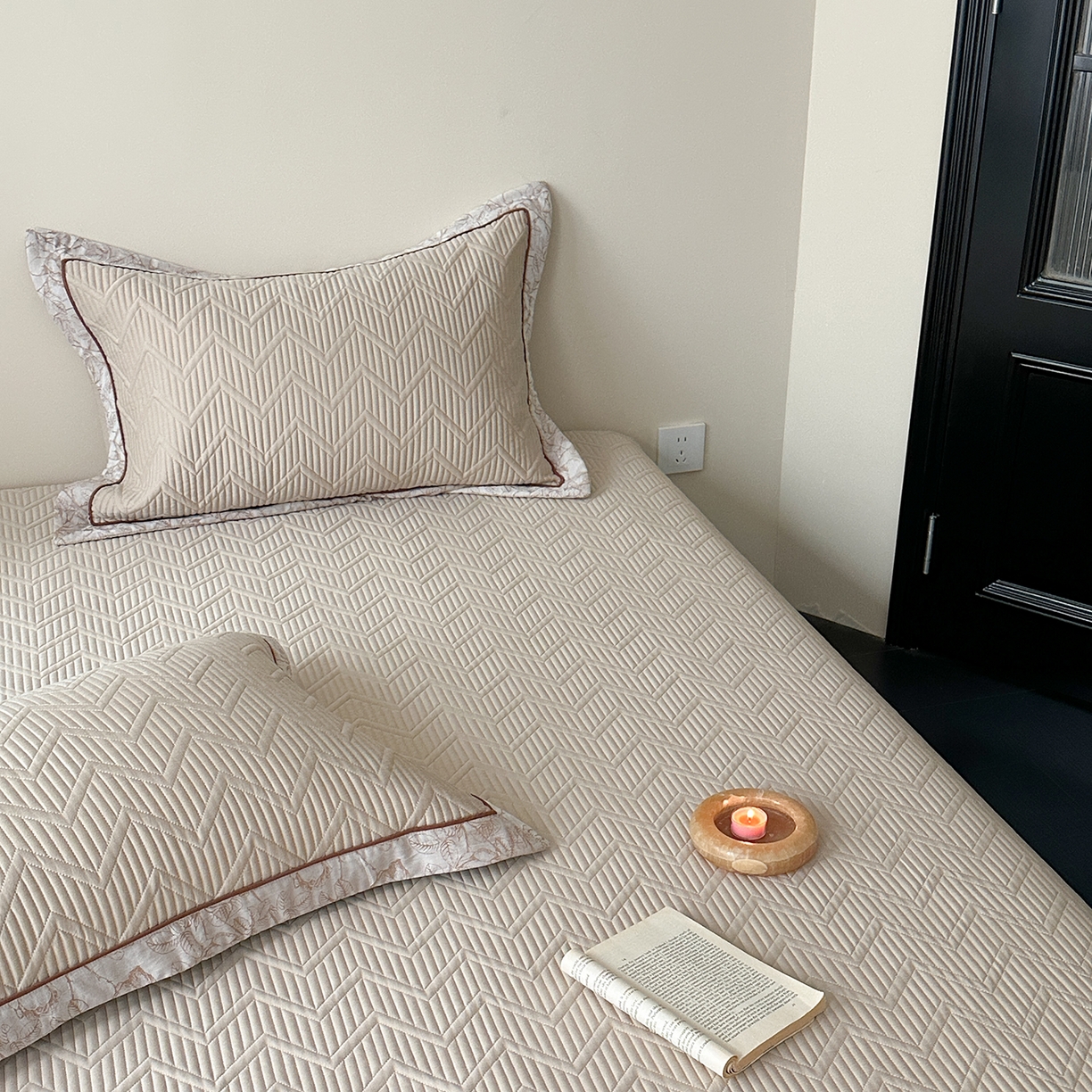 91家纺网 家纺一手货源 找家纺 琳可家居 2025春夏新款天丝棉系列床盖可搭配同款夏被（提供买家秀） 香槟咖