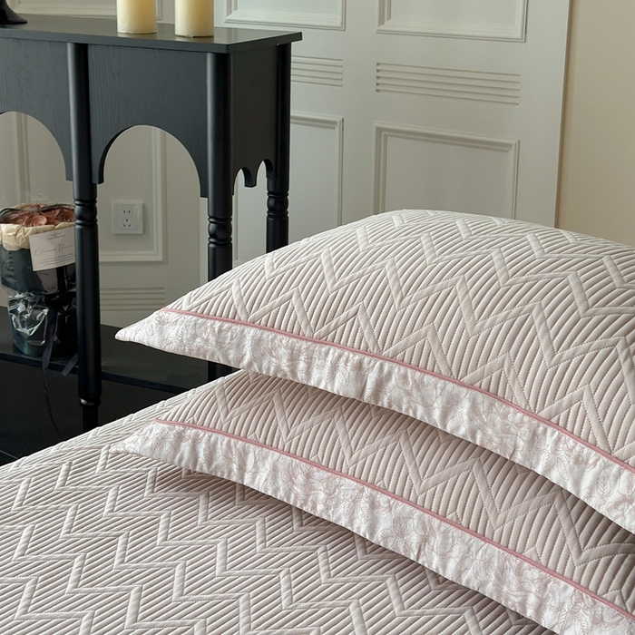 91家纺网 家纺一手货源 找家纺 琳可家居 2025春夏新款天丝棉系列床盖可搭配同款夏被（提供买家秀） 湘妃粉