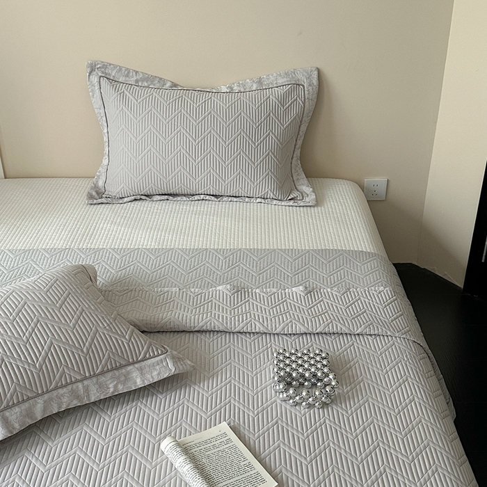 91家纺网 家纺一手货源 找家纺 琳可家居 2025春夏新款天丝棉系列床盖可搭配同款夏被（提供买家秀） 夜幕灰