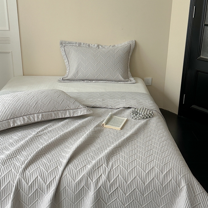 91家纺网 家纺一手货源 找家纺 琳可家居 2025春夏新款天丝棉系列床盖可搭配同款夏被（提供买家秀） 夜幕灰