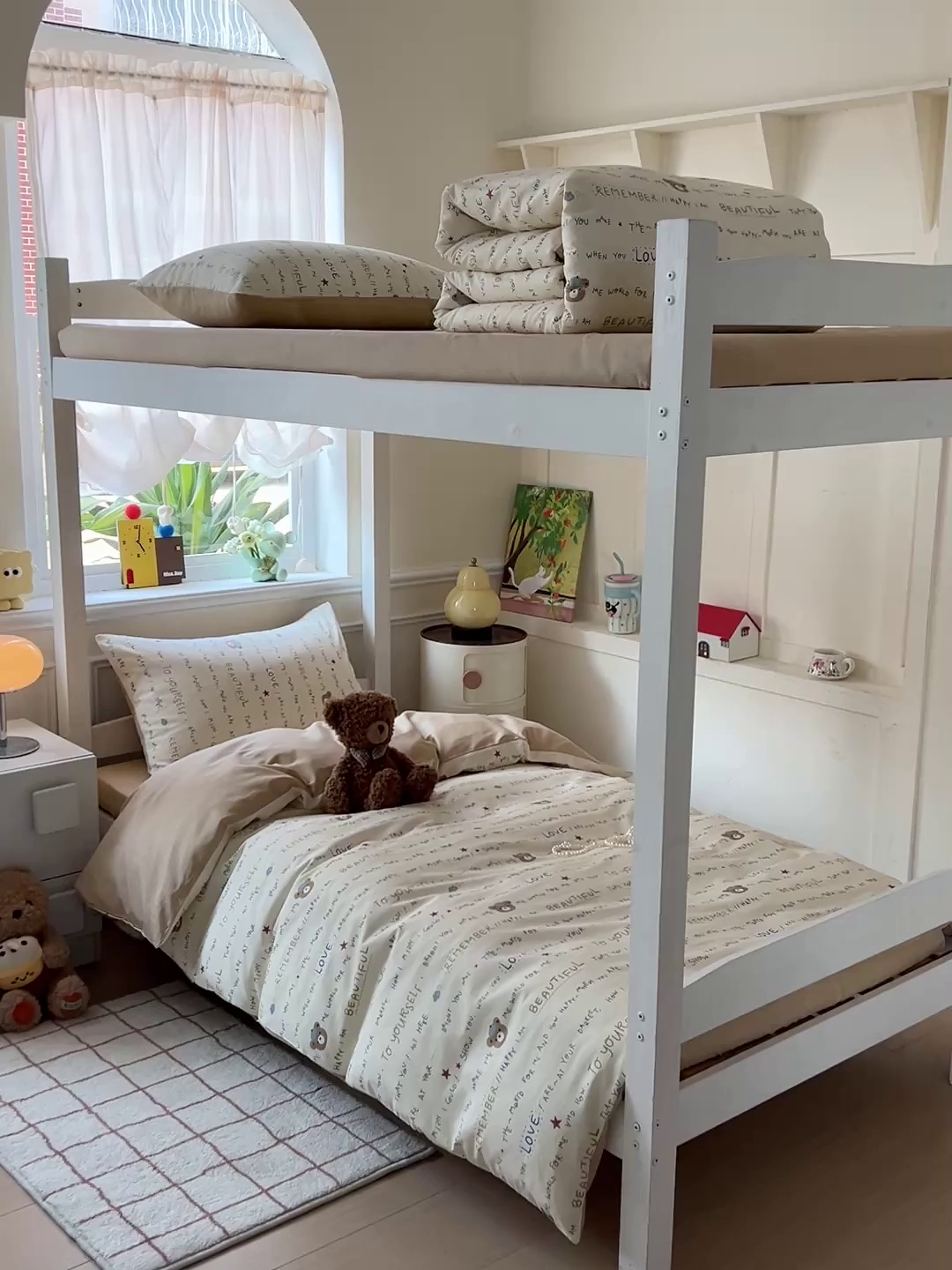 91家纺网 家纺一手货源 找家纺 三兄弟 2025新款全棉印花学生三件套床单床笠四件套被套 红星小熊