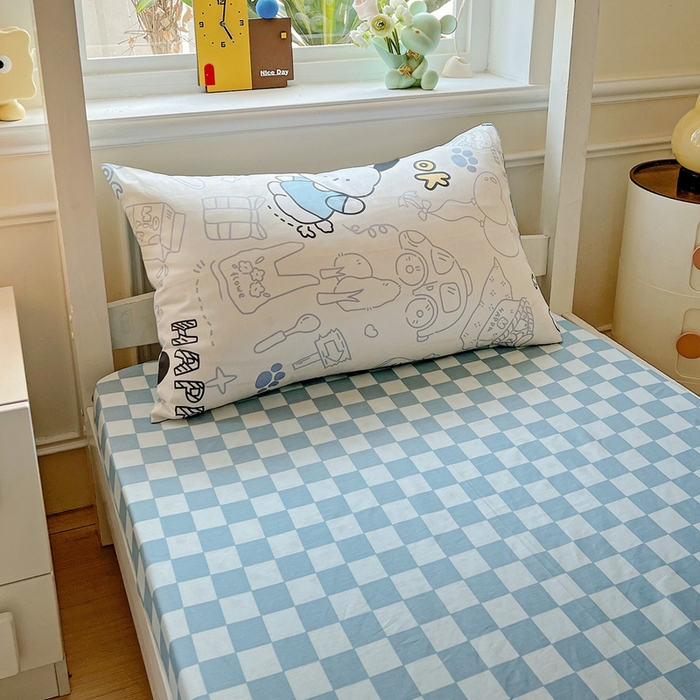 91家纺网 家纺一手货源 找家纺 三兄弟 2025新款全棉印花学生三件套床单床笠四件套被套 蓝色小狗