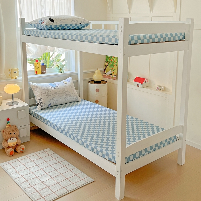 91家纺网 家纺一手货源 找家纺 三兄弟 2025新款全棉印花学生三件套床单床笠四件套被套 蓝色小狗