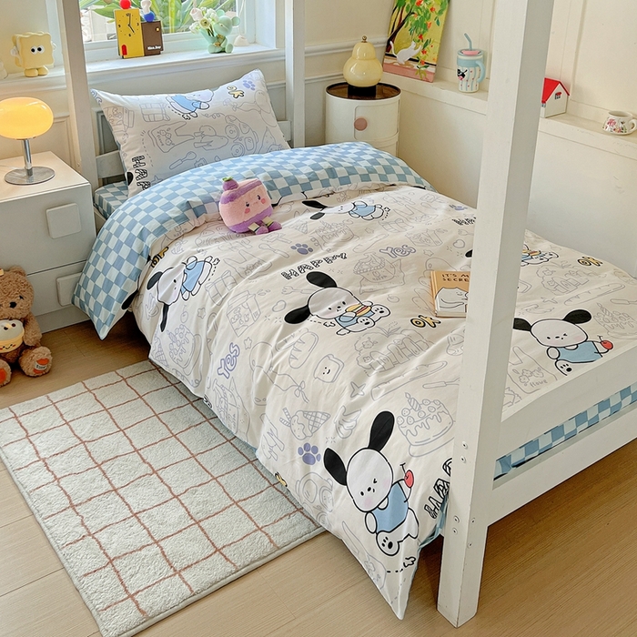 91家纺网 家纺一手货源 找家纺 三兄弟 2025新款全棉印花学生三件套床单床笠四件套被套 蓝色小狗