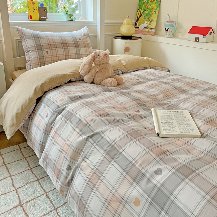 91家纺网 家纺一手货源 找家纺 三兄弟 2025新款全棉印花学生三件套床单床笠四件套被套 拿铁米