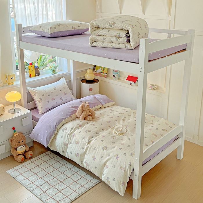 91家纺网 家纺一手货源 找家纺 三兄弟 2025新款全棉印花学生三件套床单床笠四件套被套 栖居小兔