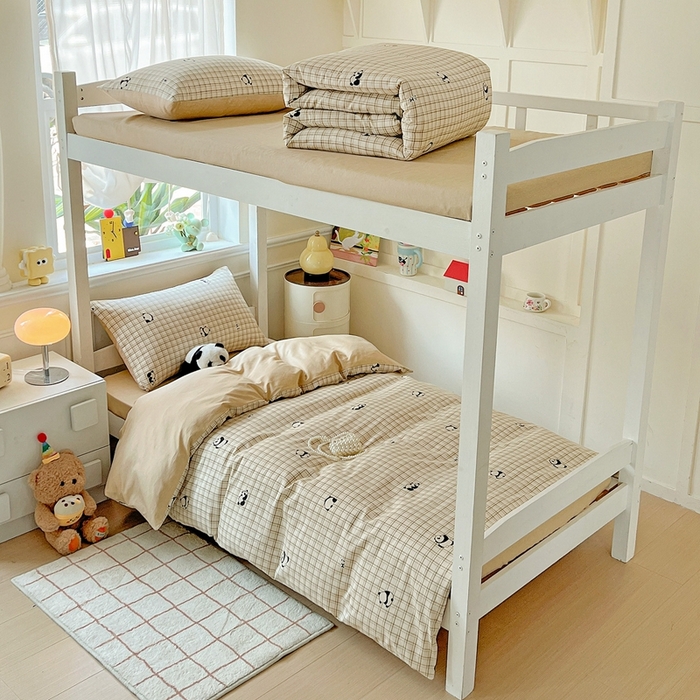 91家纺网 家纺一手货源 找家纺 三兄弟 2025新款全棉印花学生三件套床单床笠四件套被套 日系小熊猫