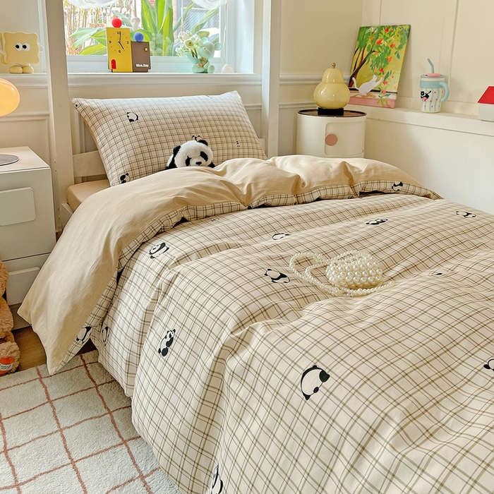 91家纺网 家纺一手货源 找家纺 三兄弟 2025新款全棉印花学生三件套床单床笠四件套被套 日系小熊猫