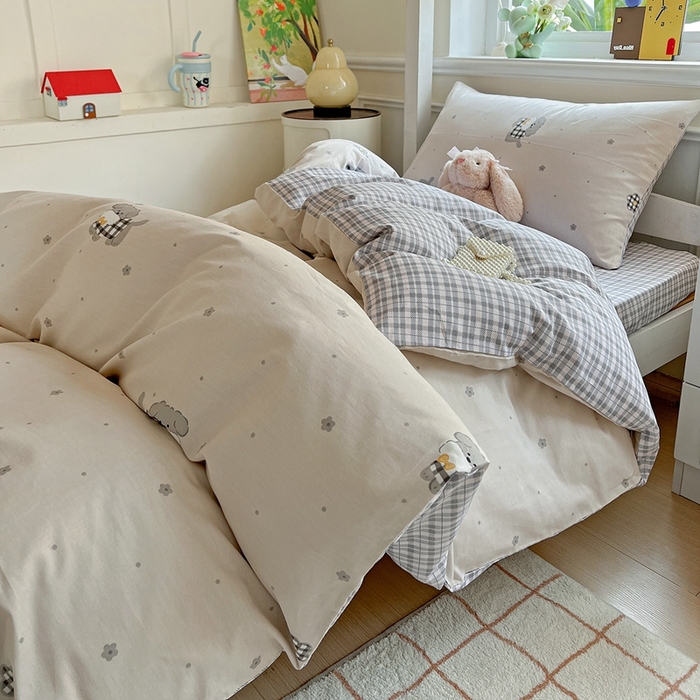 91家纺网 家纺一手货源 找家纺 三兄弟 2025新款全棉印花学生三件套床单床笠四件套被套 晚安小狗