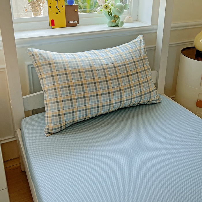 91家纺网 家纺一手货源 找家纺 三兄弟 2025新款全棉印花学生三件套床单床笠四件套被套 铂尔曼 蓝