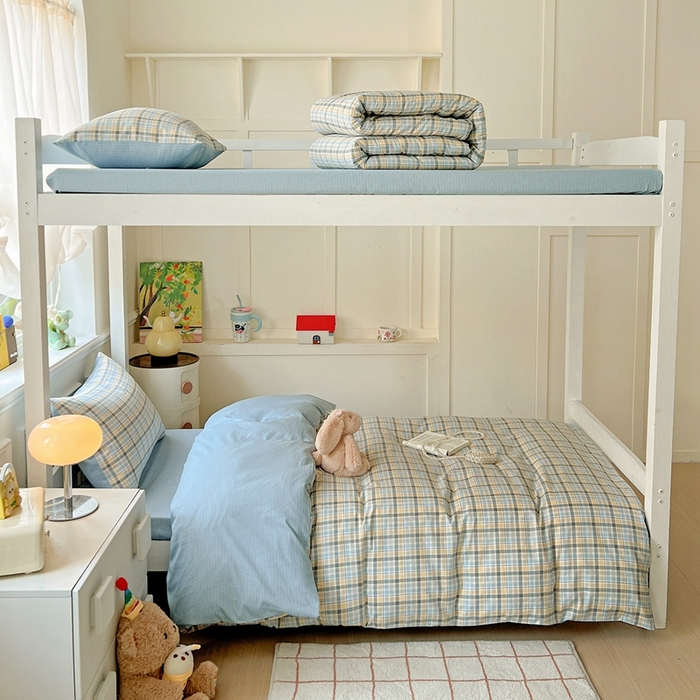 91家纺网 家纺一手货源 找家纺 三兄弟 2025新款全棉印花学生三件套床单床笠四件套被套 铂尔曼 蓝