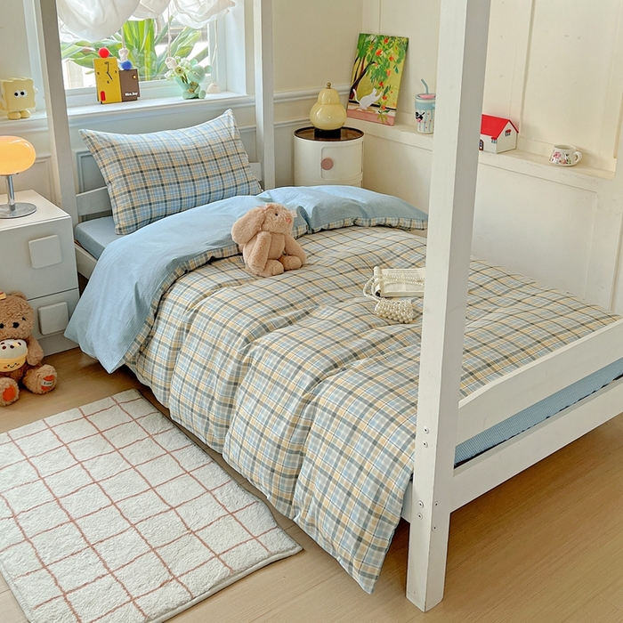 91家纺网 家纺一手货源 找家纺 三兄弟 2025新款全棉印花学生三件套床单床笠四件套被套 铂尔曼 蓝