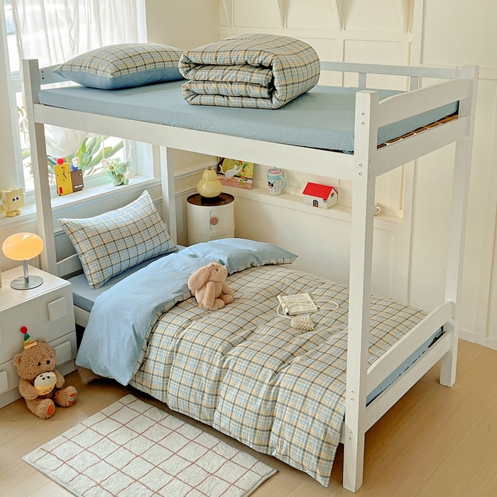 91家纺网 家纺一手货源 找家纺 三兄弟 2025新款全棉印花学生三件套床单床笠四件套被套 铂尔曼 蓝